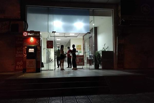 Bé gái 12 tuổi ở Hà Nội rơi từ tầng cao chung cư tử vong
