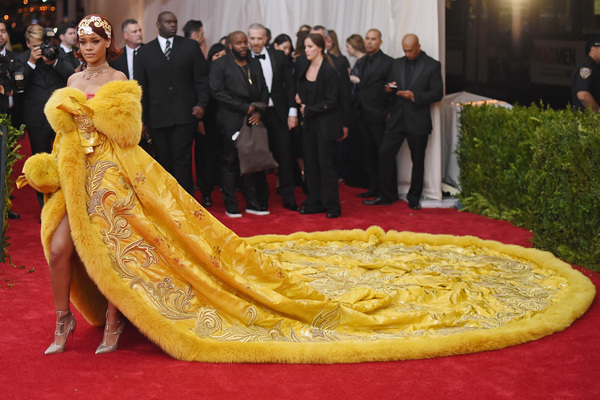 Met Gala yêu cầu các sao tham dự phải tiêm vắc xin, đeo khẩu trang