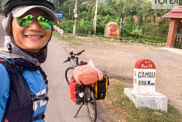 Man takes 60-day bicycle trip to raise funds for audio books