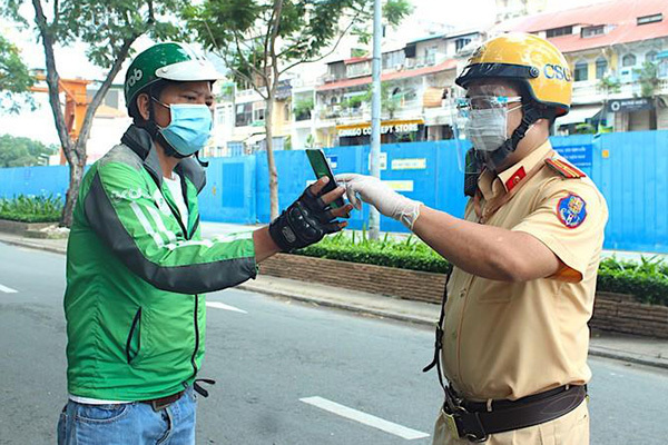 Shipper ở Cần Thơ phải có giấy xét nghiệm âm tính, giao hàng từ 6h -18h