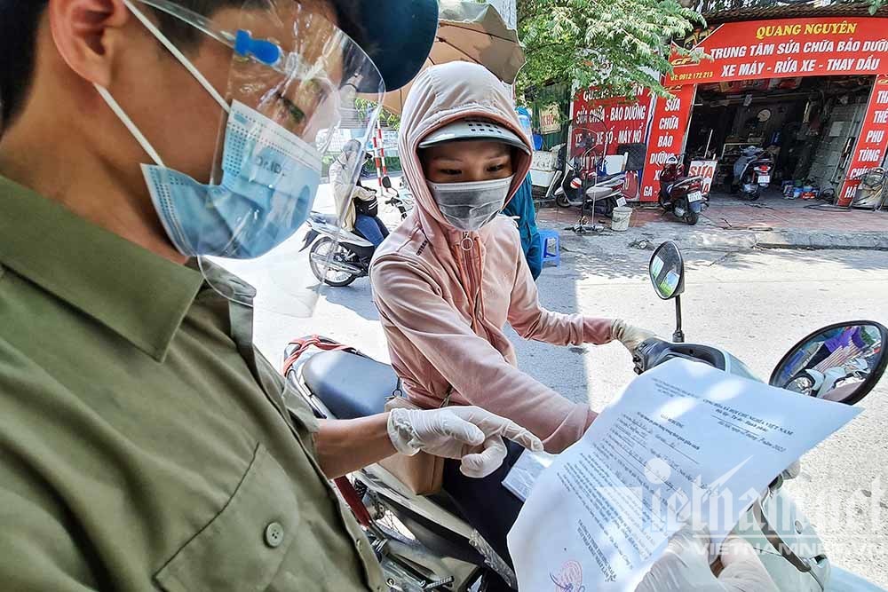 Đi khám không hồ sơ, mua thuốc hay tiếp tế cho bệnh nhân ở Hà Nội cần giấy tờ gì?