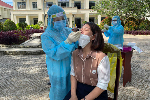 Tây Ninh quyết tâm chống dịch “cao hơn, sớm hơn một bước”