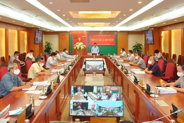 Hàng loạt lãnh đạo, nguyên lãnh đạo Hà Nội và TP.HCM bị kỷ luật