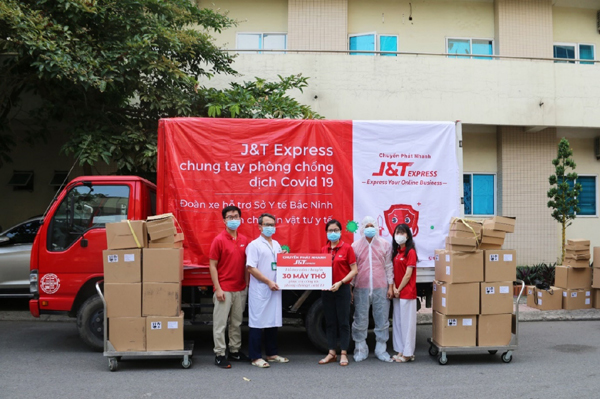 J&T Express gây quỹ hỗ trợ người lao động mùa dịch