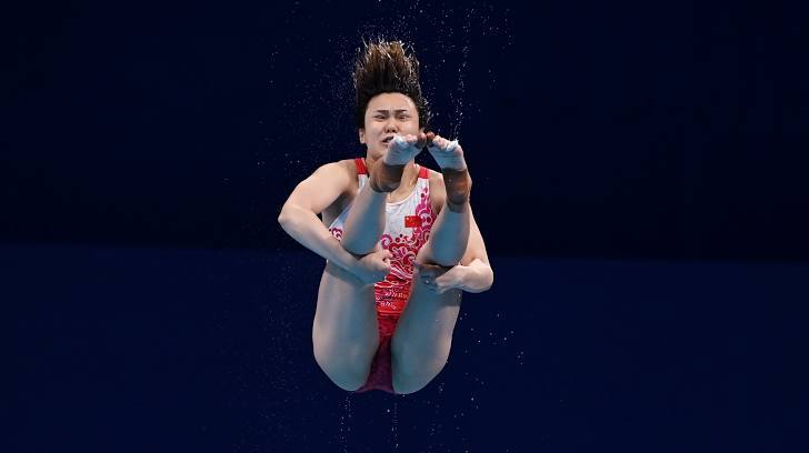 Phì cười với những biểu cảm của VĐV nhảy cầu Olympic Tokyo