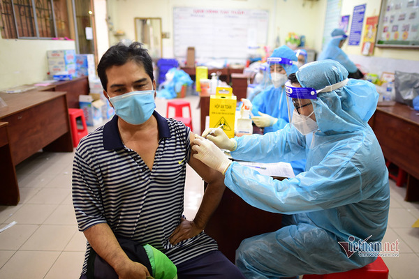 TP.HCM phản hồi việc Hải Phòng mượn nửa triệu liều vắc xin Sinopharm