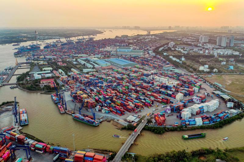 Bộ GTVT báo cáo Thủ tướng giải pháp giải phóng hàng tồn ở cảng Cát Lái