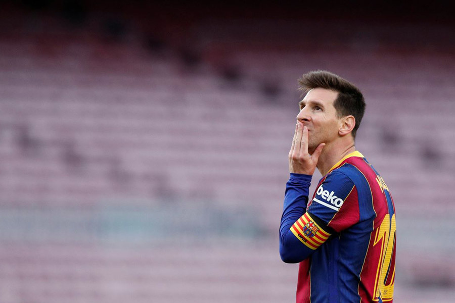 Quả bóng vàng của Lionel Messi và những thông điệp của Kylian Mbappe