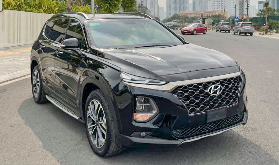 Hyundai Santa Fe đi hơn 2 năm có còn giữ giá?