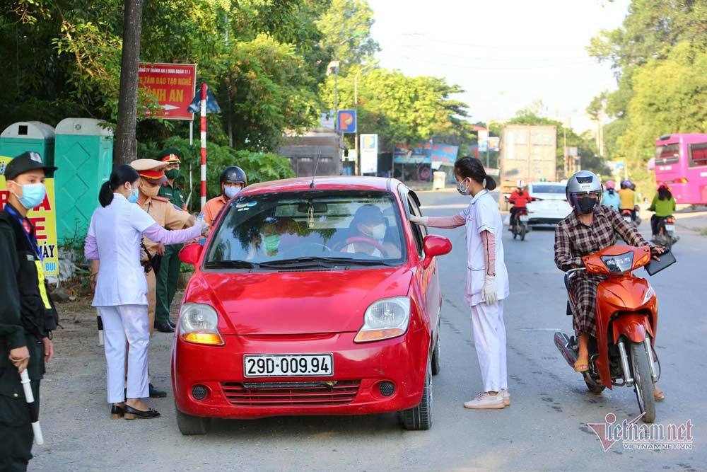 Từ Hà Nội về quê chịu tang người thân có phải thực hiện cách ly?