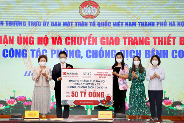 BRG, SeABank và Công ty Thành phố Thông minh tặng Hà Nội trang thiết bị chống dịch