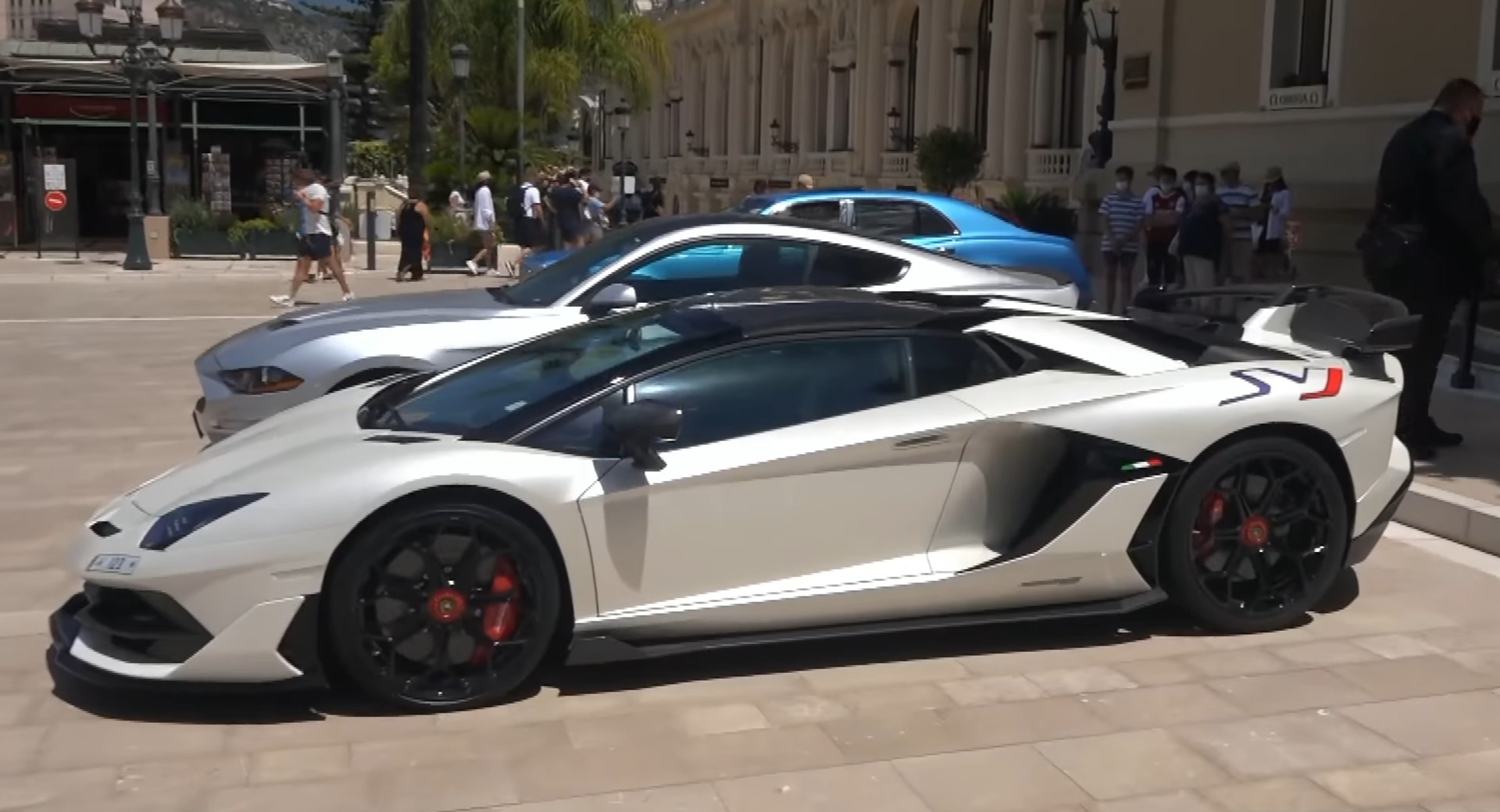 Siêu xe Lamborghini gắn biển số giá 12 triệu USD