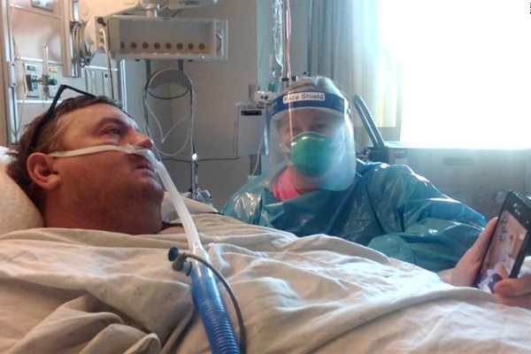 Bệnh nhân Covid-19 nguy kịch nhắn gửi về lễ cưới của con gái