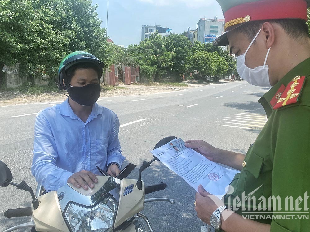 Hanoi’s leaders seek more drastic measures in second social distancing campaign