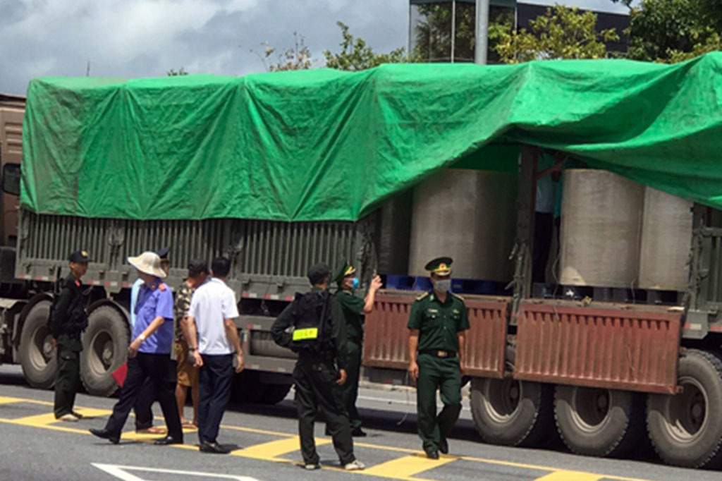 Khởi tố vụ án và 17 đối tượng liên quan đường dây buôn lậu quặng ở Quảng Ninh