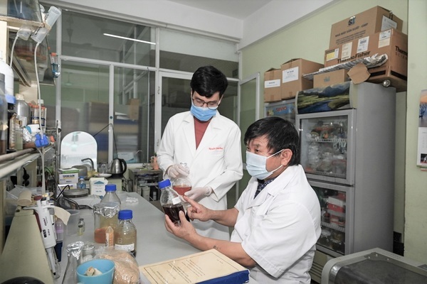 Việt Nam thử nghiệm thuốc điều trị Covid-19 từ thảo dược