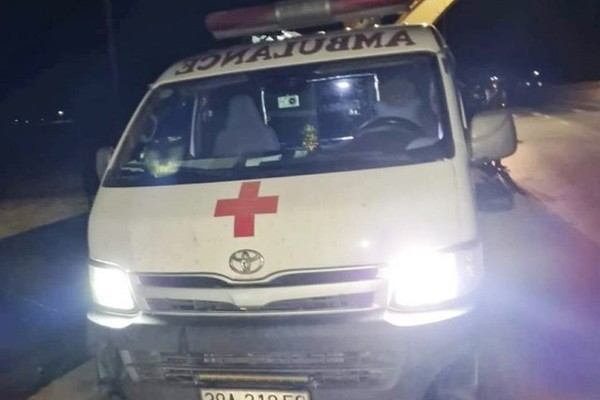 Phạt tài xế 7,5 triệu đồng vì dùng xe cấp cứu