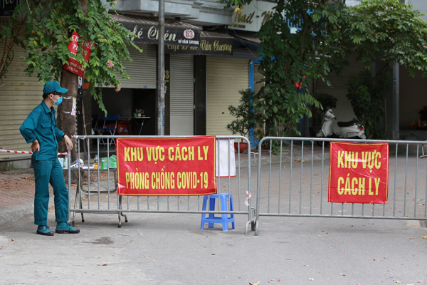 Hà Nội thêm 6 ca Covid-19, có 4 người sốt và mất vị giác