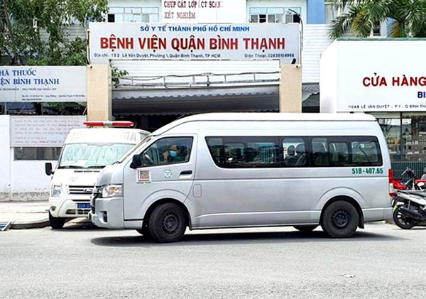 500 taxis, buses converted to ambulances in HCM City