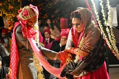 Áp lực cân nặng đẩy cô dâu ngoại cỡ ở Ấn Độ vào trầm cảm