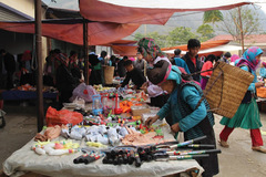 Lạng Sơn: Giám sát chất lượng sản phẩm tại Phiên chợ hàng Việt về nông thôn