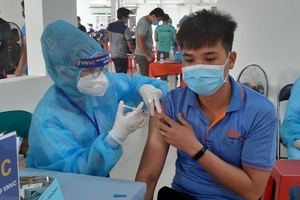 Hết vắc xin Covid-19, Bình Dương có văn bản hoả tốc gửi Thủ tướng và Bộ Y tế