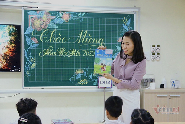 Bộ GD-ĐT: Học sinh lớp 1 'nổi trội' hơn khi học chương trình mới