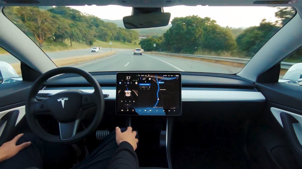 Công nghệ xe tự lái Tesla Autopilot bị chê thảm hại tại Mỹ