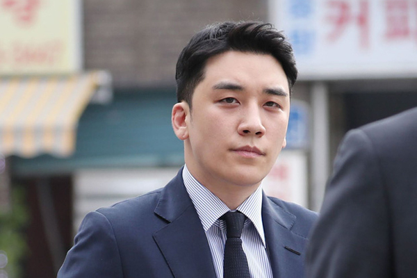 Seungri bị kết án 3 năm tù giam, phạt tiền hơn 22 tỷ đồng