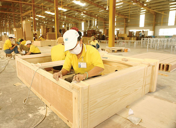 Wood industry at crossroads to engineer survival strategy