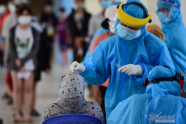 Hà Nội thêm 20 ca mắc Covid-19, có 2 ca cộng đồng