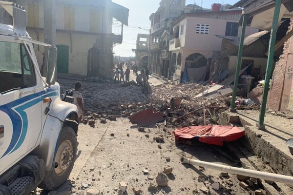 Động đất hơn 7 độ richter gây cảnh báo sóng thần ở Haiti