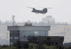 Hình ảnh trực thăng quân sự Mỹ gấp rút di tản nhân viên sứ quán ở Kabul