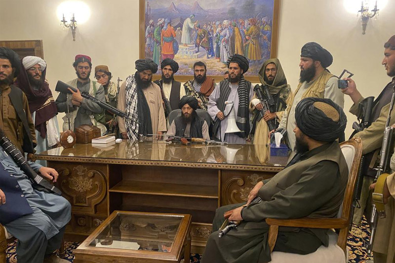 Tổng thống Afghanistan 'bỏ trốn' ra nước ngoài, Taliban tuyên bố chiến thắng