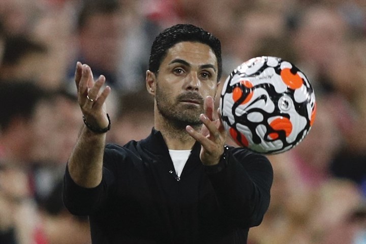 Arsenal xem xét trảm Mikel Arteta, mời Conte ngồi ‘ghế nóng’