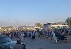 Cảnh hỗn loạn và nổ súng ở sân bay Kabul