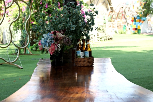 Làm vườn, rạp phim mini... tại nhà trong những ngày giãn cách