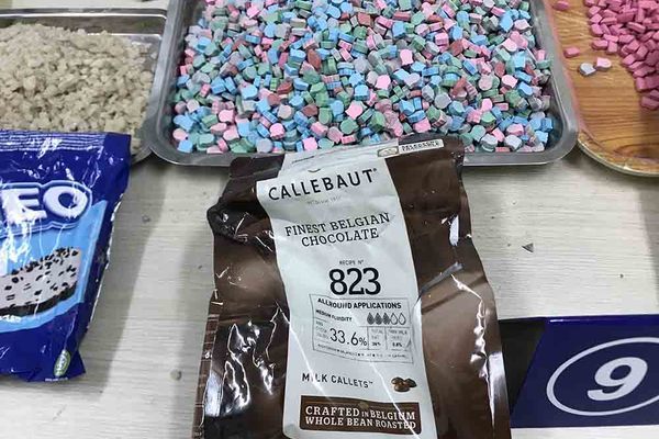 Hơn 30kg ma tuý trong kẹo socola từ Châu Âu gửi về Việt Nam