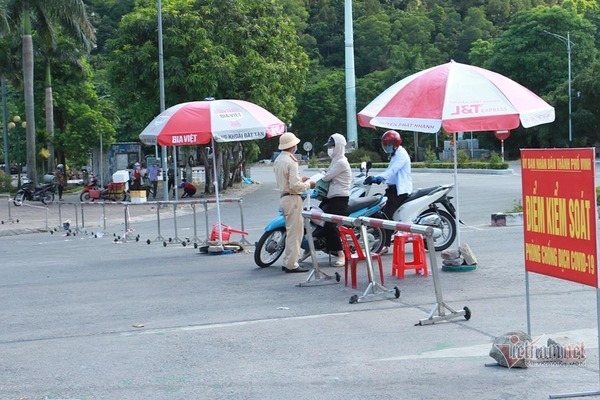 Lập 14 chốt kiểm soát Covid-19 ở cửa ngõ ra vào TP Vinh
