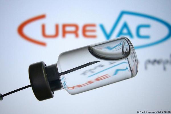 Triển vọng từ vắc xin thế hệ mới, Nhật kéo dài tình trạng khẩn cấp