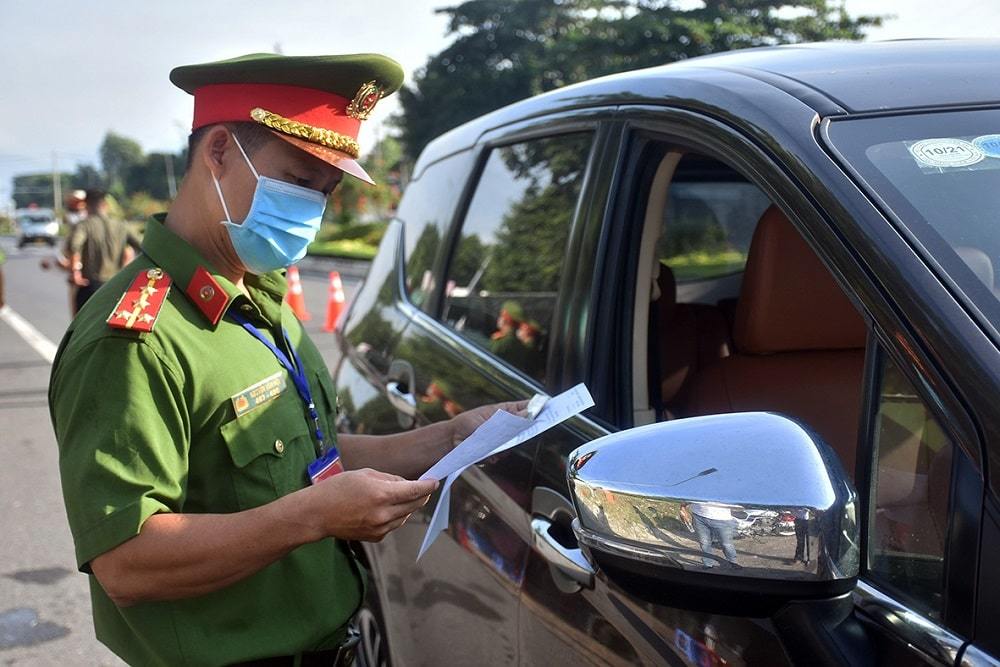 12 tổ công tác Công an Bà Rịa - Vũng Tàu ra quân phòng, chống dịch