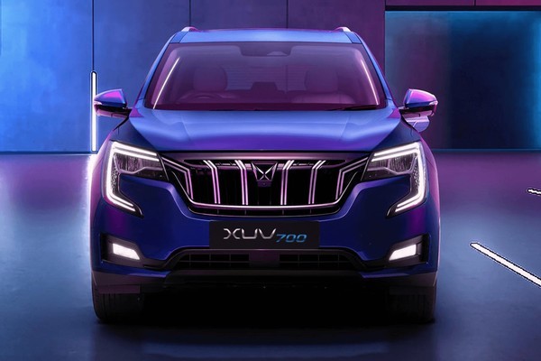 SUV Ấn Độ Mahindra XUV700 trang bị hiện đại giá chưa tới 400 triệu