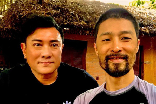 Johnny Trí Nguyễn đáp trả lời chê diện mạo già nua, hốc hác