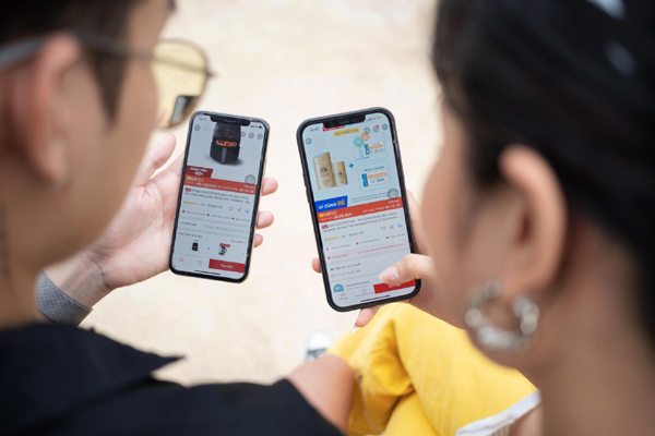 Nở rộ nhóm chat mách nhau ‘săn sale’ trong giãn cách xã hội