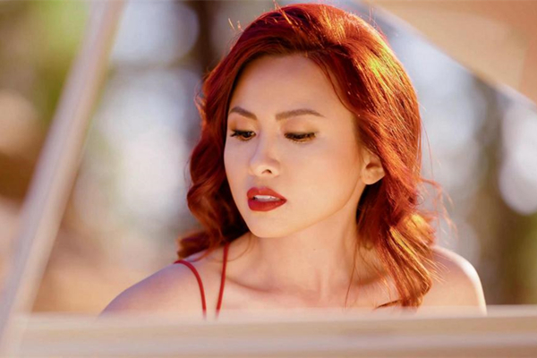 Nghệ sĩ dương cầm ra 2 MV độc tấu, lấy lợi nhuận góp quỹ vaccine