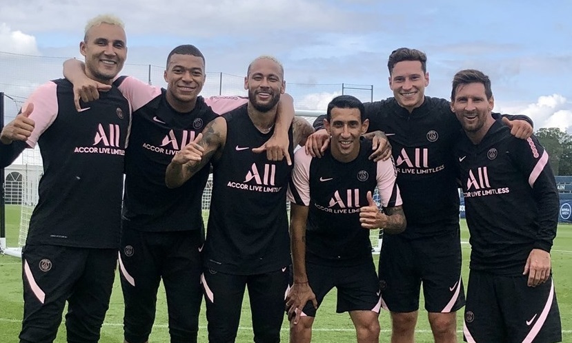 Sếp bự PSG thông báo Mbappe ở lại Paris