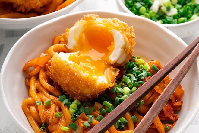 Mẹo làm trứng chiên giòn kiểu mới