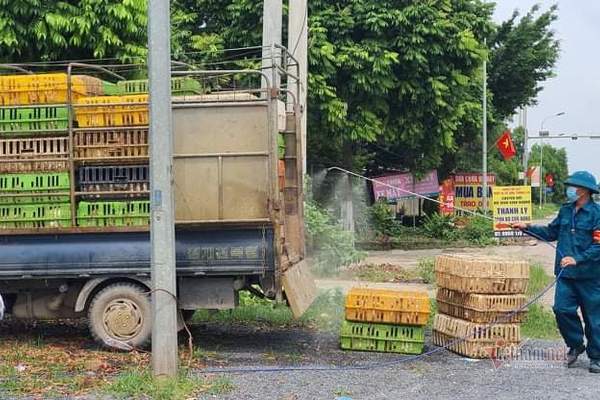 Mỗi xã một điểm nhận hàng, người dân “huyện vùng xanh” yên tâm giãn cách