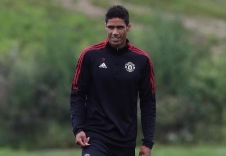 MU đấu Southampton: Raphael Varane dự bị, Jadon Sancho đá chính