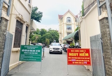 Hà Nội: Chung cư lo ngại phòng xét nghiệm Covid-19 đặt trong tòa nhà